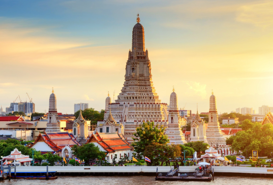 Wisata Budaya Bangkok Lewat Kuil Dan Istana Ikonik